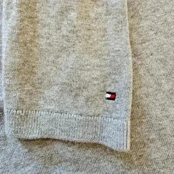 NWOT Women's Tommy Hilfiger Rhinestone Logo  Long Sleeve Crew Grey Size Medium - Picture 9 of 10